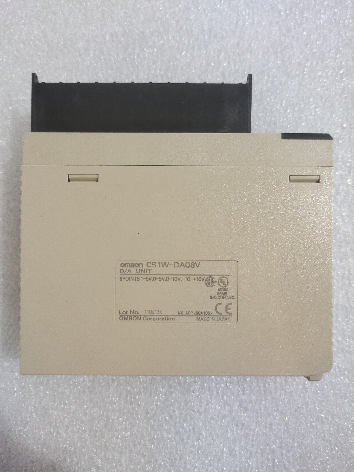 OMRON 欧姆龙  CS1W-DA08V  现货  包功能