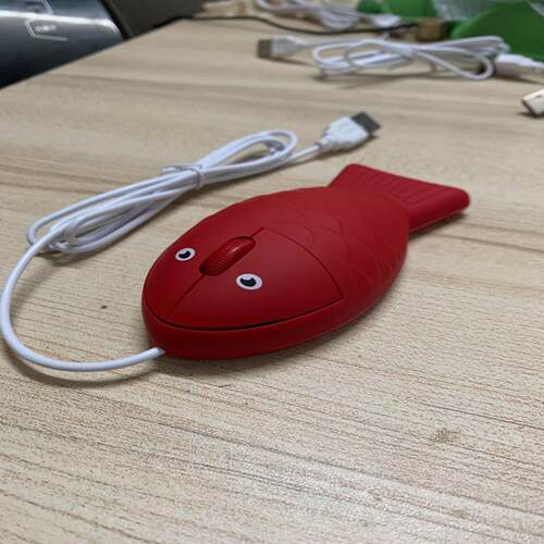 有线鼠标创意可爱卡通小红鱼鼠标磨砂usb电脑通用办公摸鱼鼠标