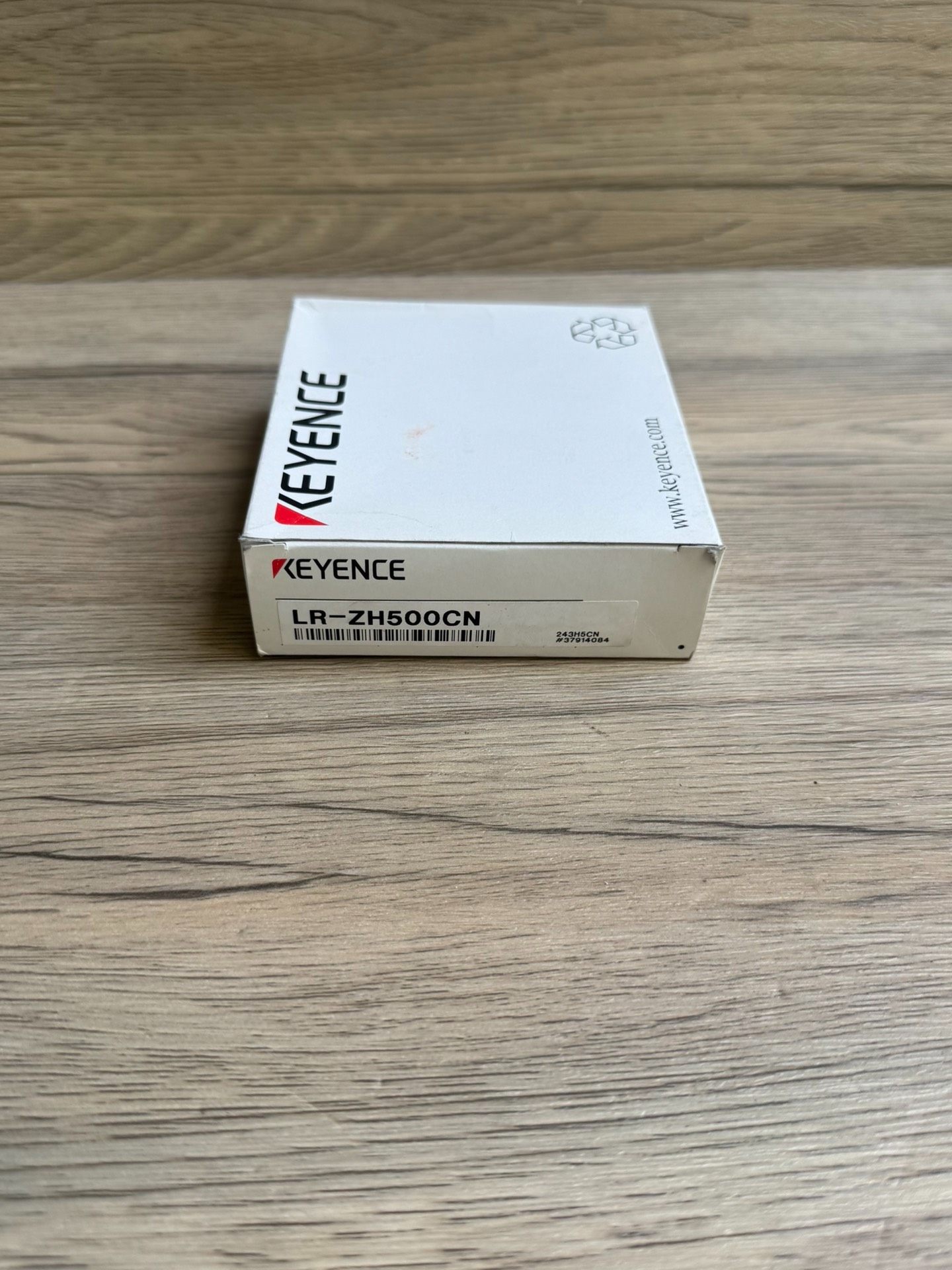 LR-ZH500CN 基恩士光电传感器 全新原包装 议价