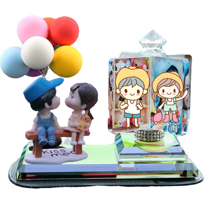 汽车摆件新款定制照片车载创意情侣卡通娃娃车内中控台装饰用品女