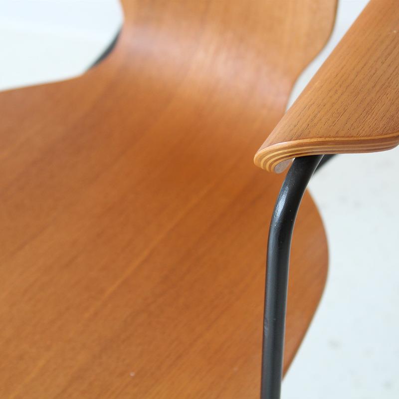 北欧现代简约靠背LOFT工业咖啡厅餐厅扶手曲木餐椅书桌设计实木椅
