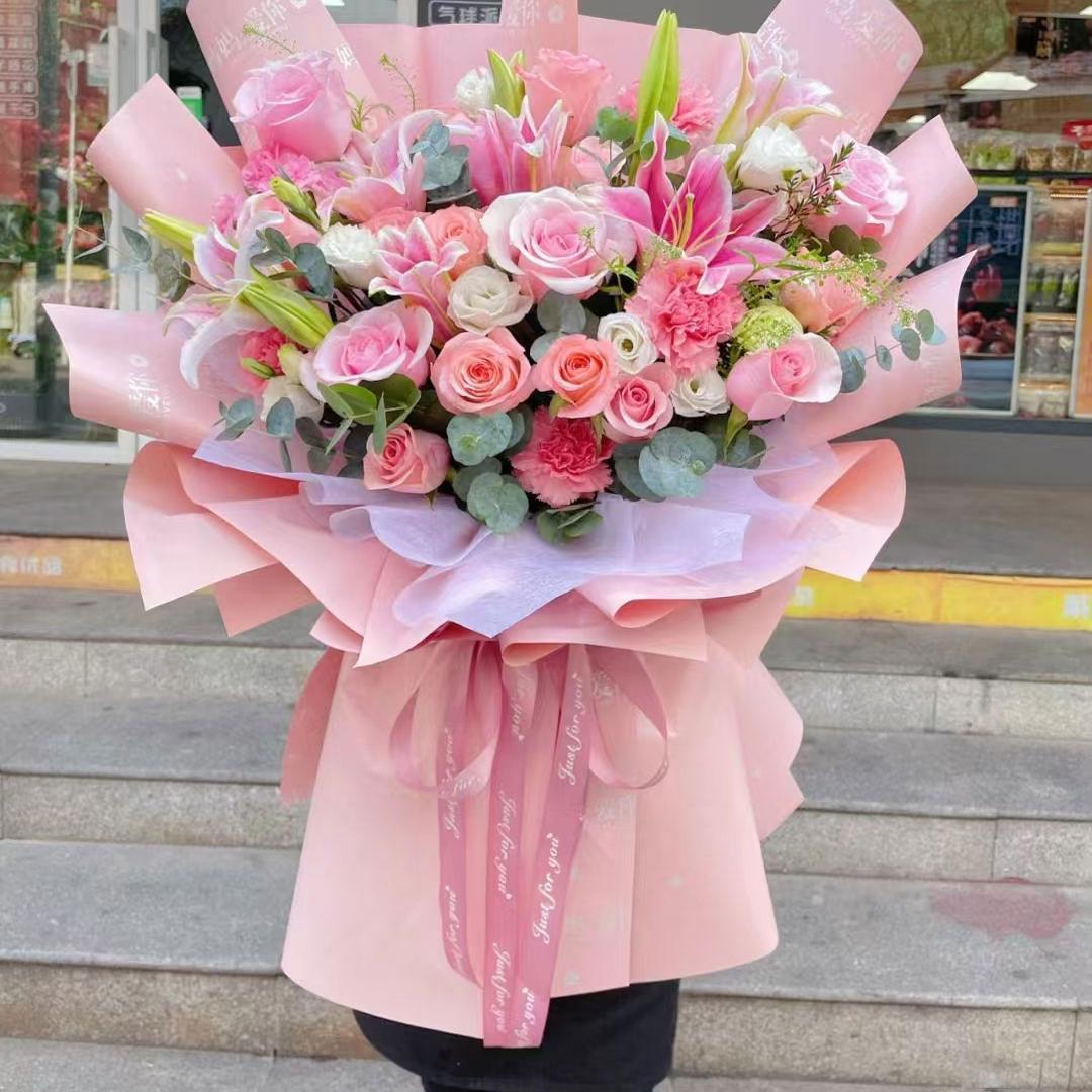 百合花束粉白多头百合康乃馨混搭玫瑰生日礼物鲜花同城速递长辈