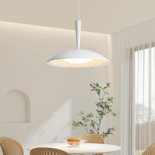 现代简约高级感圆桌餐厅灯设计师吊灯创意艺术餐桌吧台灯各种灯