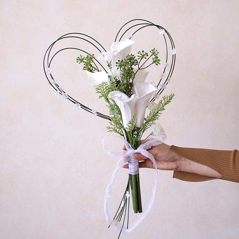 心形婚礼新娘手捧花拍照道具假花领证登记花艺影楼摄影仿真花把