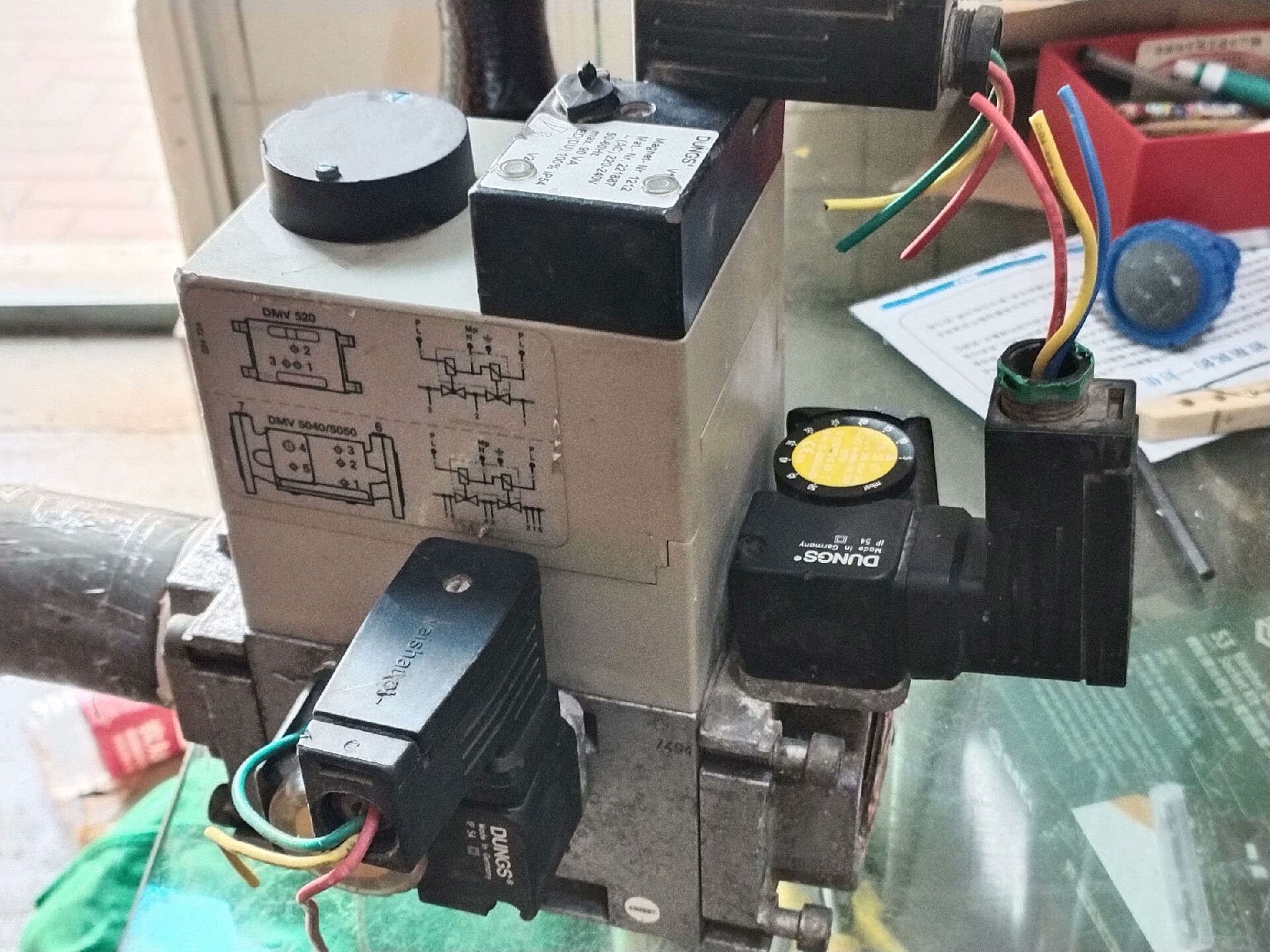 进口冬斯燃气电磁阀CMV-D520/11。二手拆机使用正常。