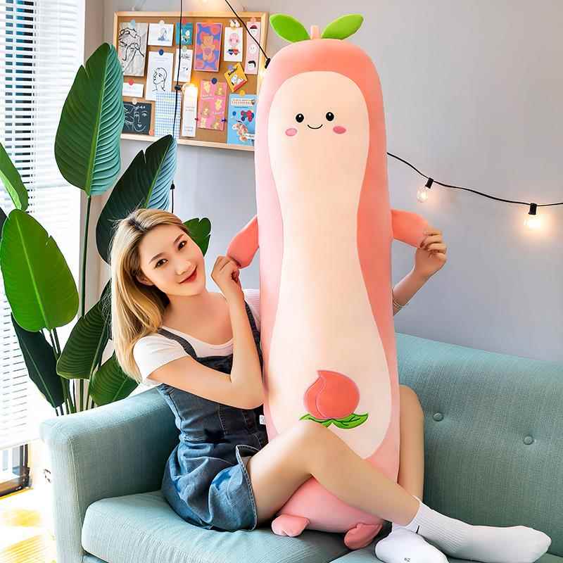 高档可爱粉色桃玩子抱枕毛绒具长条枕创床上大号意儿童睡觉玩偶布