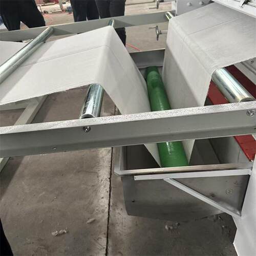 定制涤纶无纺布针刺烫光棉生浸胶机 碳纤维布毛毡浸浆设备生产线