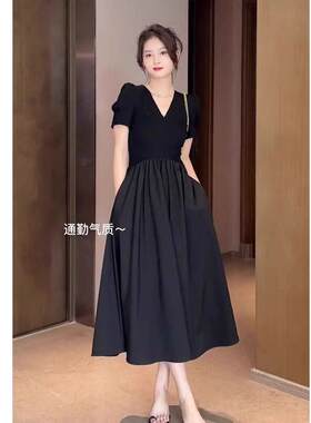 欧洲站夏季女装2026新款法式赫本风小黑裙气质收腰显瘦黑色洋装