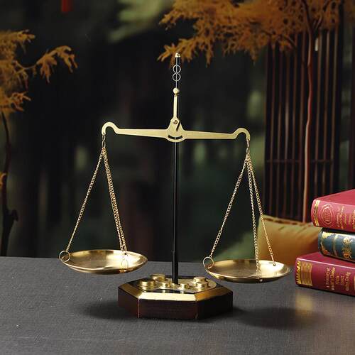 欧式经典覆古天平摆件室内家居房间摆设客厅玄关法院办公室装饰品
