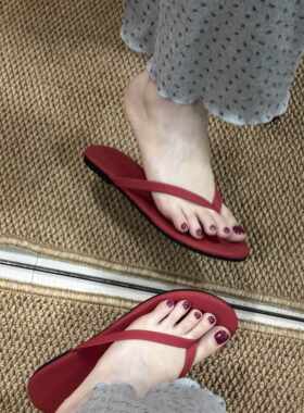 红色拖鞋女生显脚白夏天平底人字拖可外穿本命年新婚极简风拖鞋