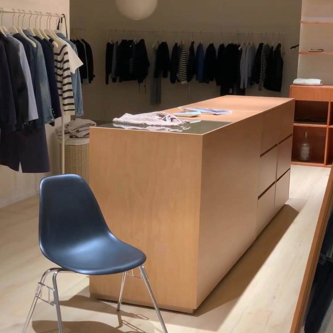 服装店岛柜展示台女装店儿童服装店吧台柜收银店展示柜展示柜