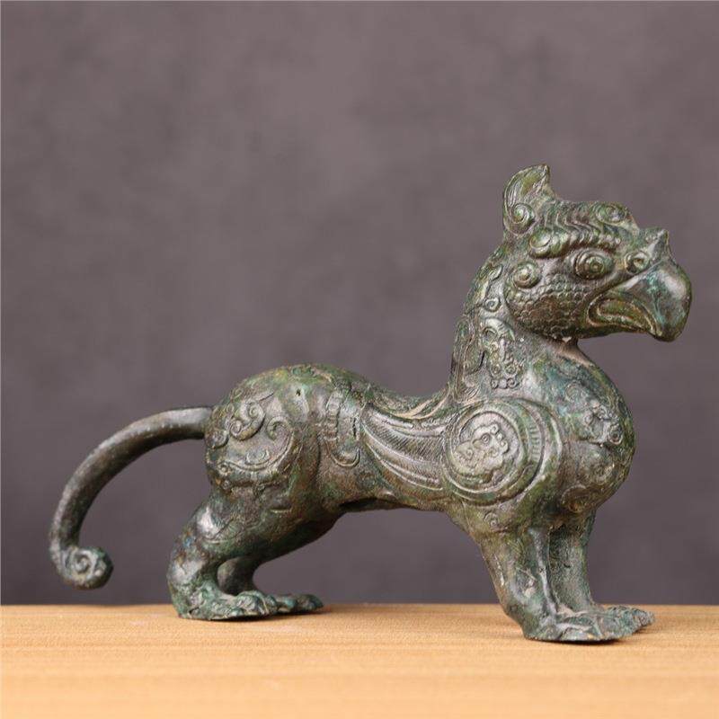 古青铜器鹰嘴兽客厅貔貅博古架装饰工艺品摆件铜器古玩收藏