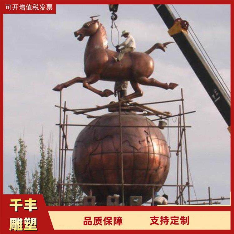 大型广场铜雕马踏飞燕摆件 铸铜马 欧式人物骑马雕塑 千丰制作