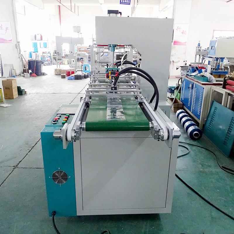 供应全自周派动PVC塑料袋高周波机多包层服装饰品装机包装频高袋