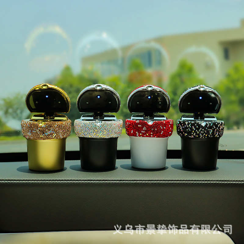 跨境汽车用品车门镶钻车载烟灰缸led灯多功能男女创意铝制品LED