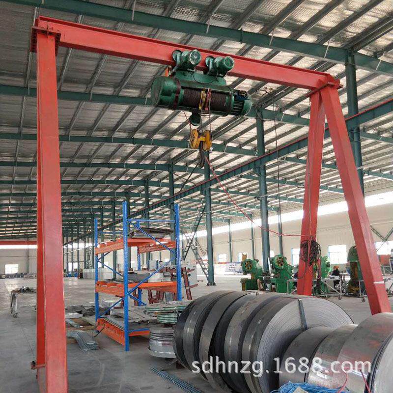 2吨移动龙门架山东加工小型电动龙门架 销售1吨5吨小型简易龙门架