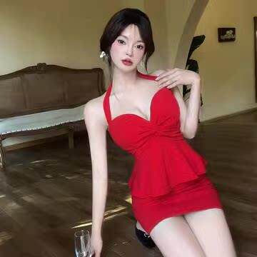 夜店新款性感挂脖吊带抹胸修两件连衣裙女荷叶边修身包臀打底短裙