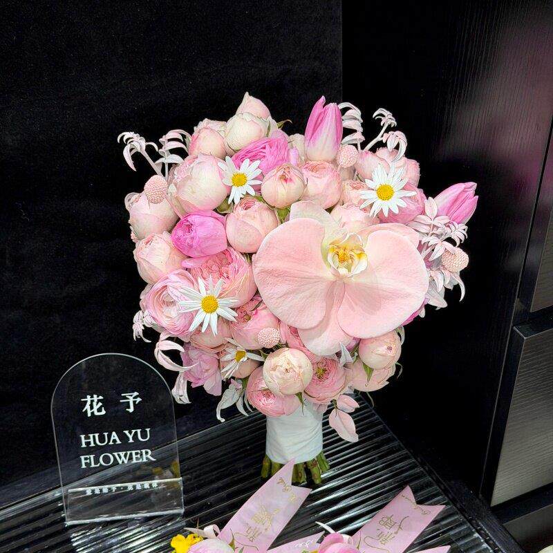 ins风浪漫玫瑰混合花朵花束成品皂花仿真手捧花惊喜礼物送朋友