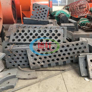 矿山破碎机配件锰钢高络合金破碎机锤头铸造耐磨锤头板锤衬板筛板