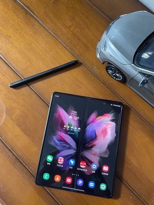 三星ZFold3参数配置怎么样？实话爆料三星ZFold3值得买吗！