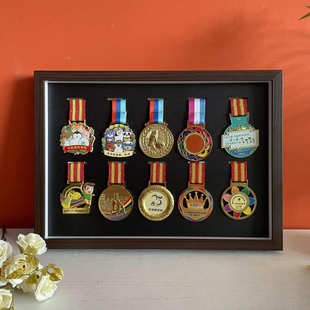 马拉松奖牌展示架画框体育运动比赛奖章收纳挂墙中空相框