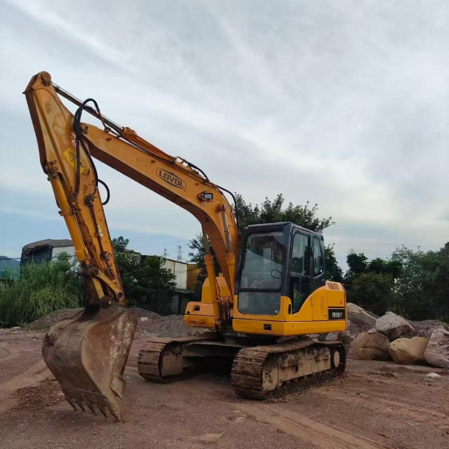 11月15日重庆雷沃FR150型履带式液压挖掘机网络拍卖公告