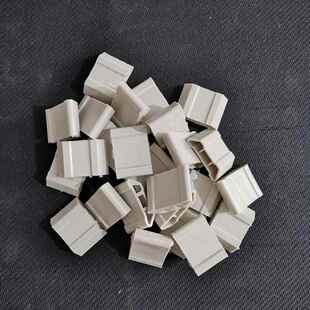 PVC踢脚板卡扣固定木地板塑料配件卡子贴角线竹木纤维踢脚线卡扣