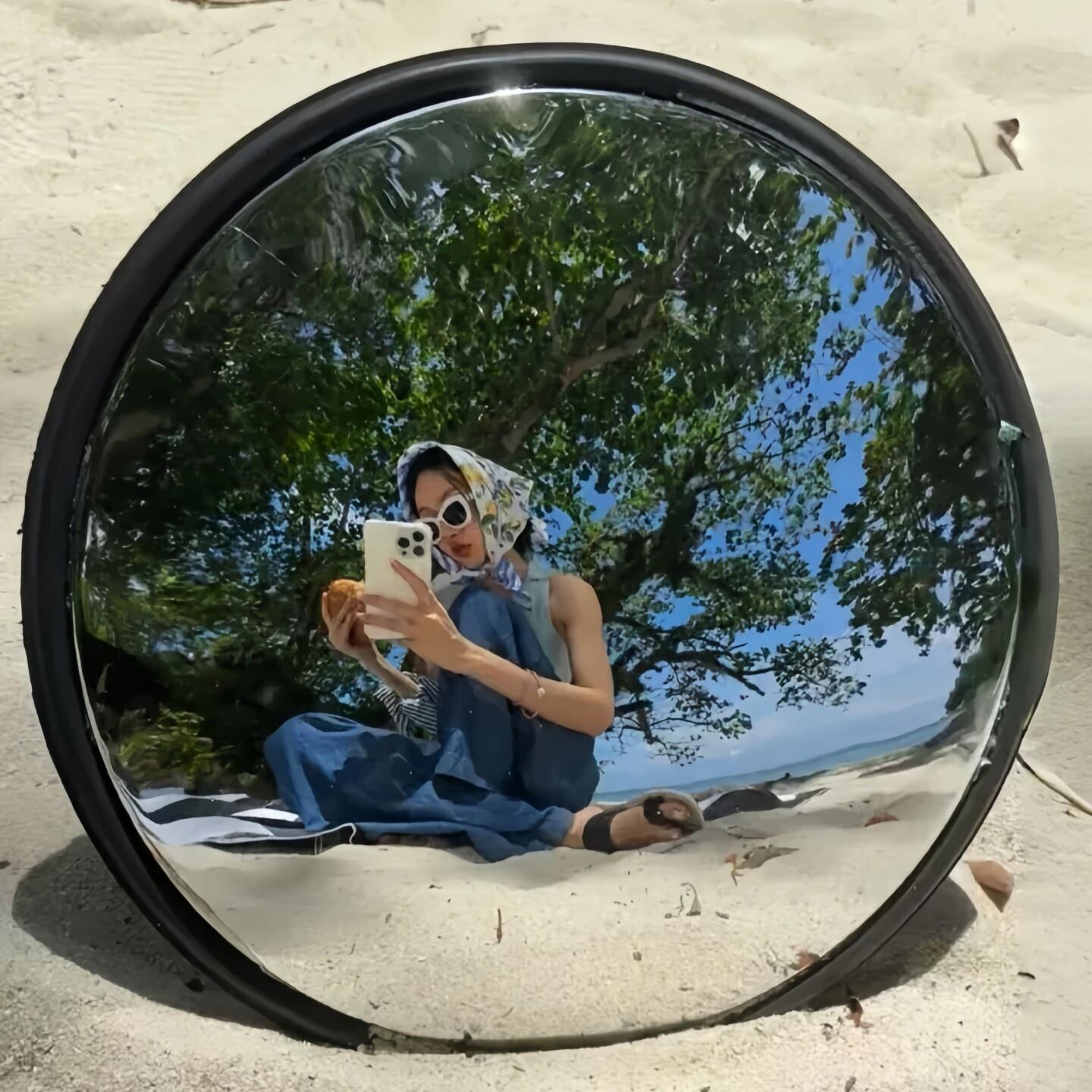 凹凸镜自拍神器拍照出片小道具手持氛围小圆镜群像旅行足迹记录镜图片