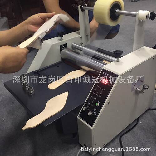 供应50型加热覆膜机冷热双用贴膜机亚克力PVC覆膜机玻璃板材