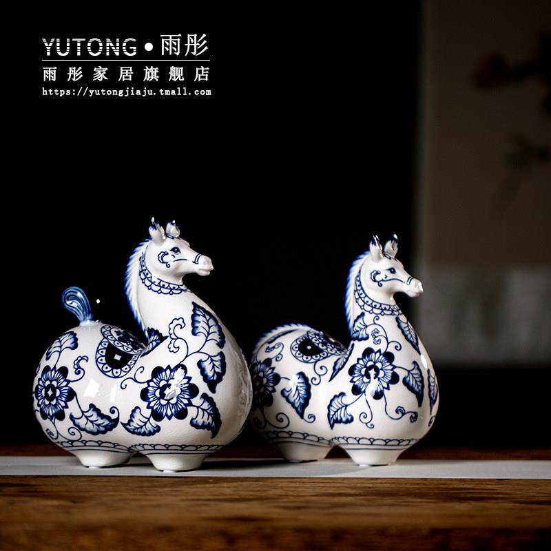 青花瓷器马饰品陶瓷马工艺品中国覆古客厅电视柜饰品家居配件