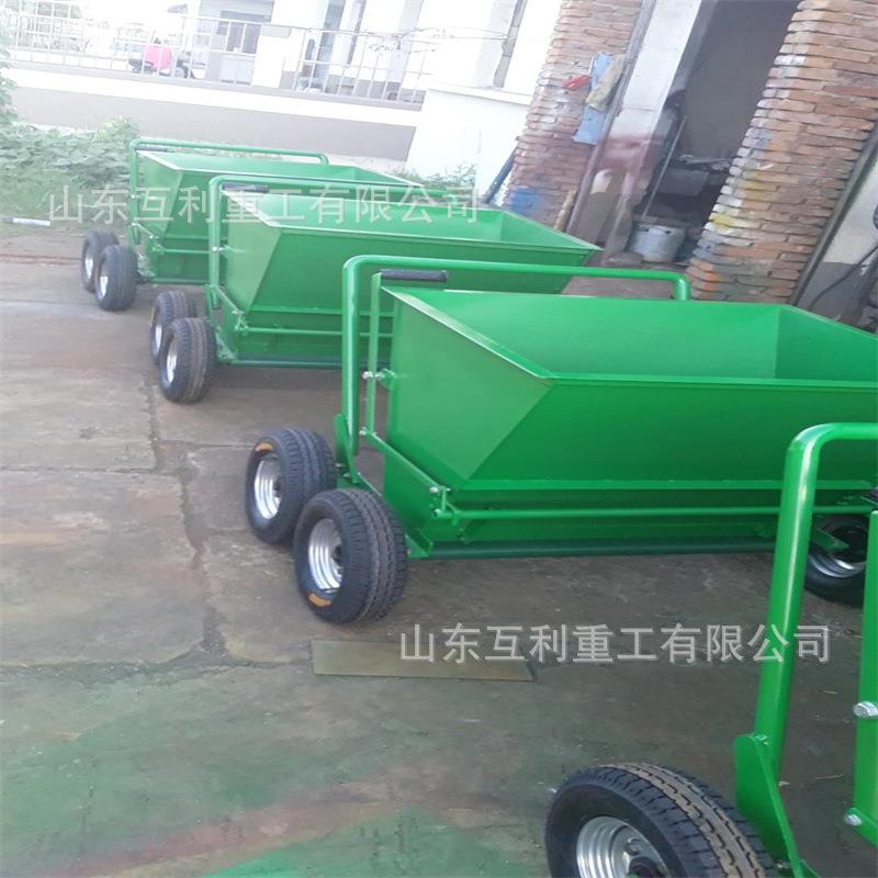 便捷手推式充砂机 草坪运动场地铺装机 足球场学校操场梳草机