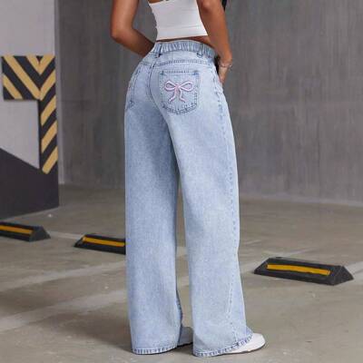 Loose Straight Leg Embroidered Jeans with Pockets Cute