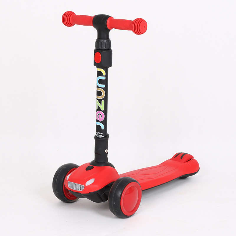 车pu轮加宽滑步oem光轮滑板脚踏儿童越野车摇摆折叠一键霸气闪