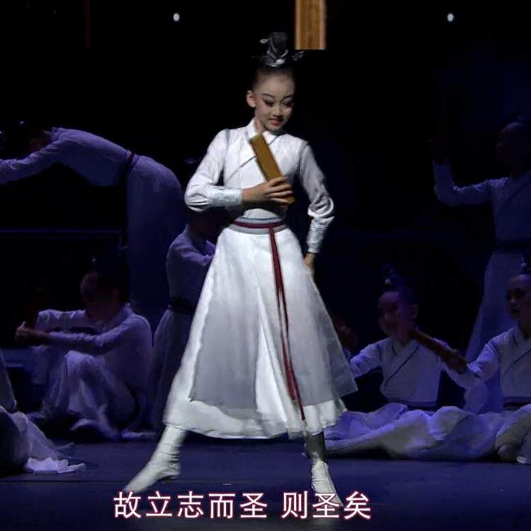 正品少年儿中国传服统校志青年舞壮蹈表演服装男童女风格古典汉代