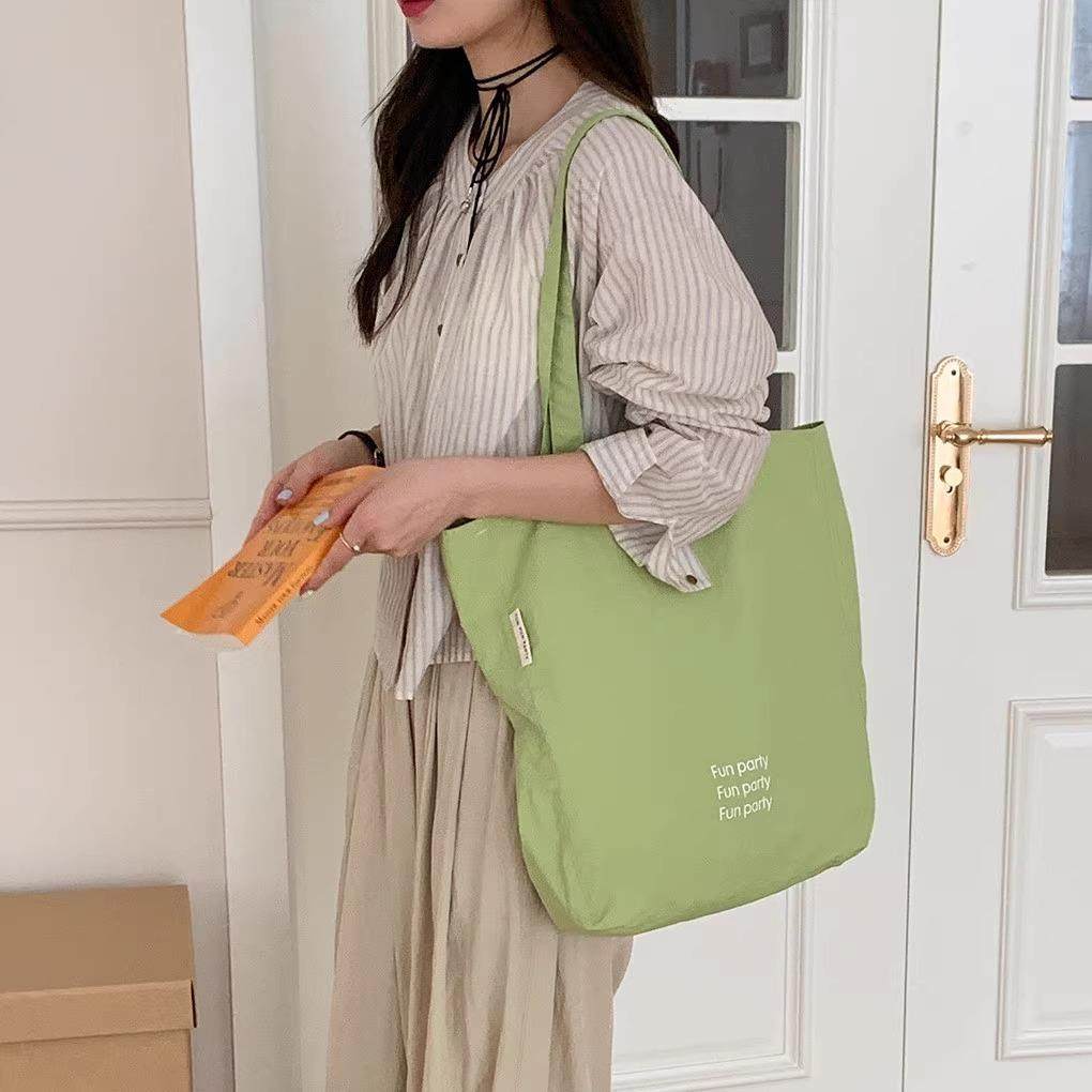 韩系简约字母托特包大容量通勤包女尼龙防水单肩包大学生上课背包,箱包皮具/热销女包/男包,时尚帆布包,淘宝优惠券,粉丝福利购,淘宝优惠卷