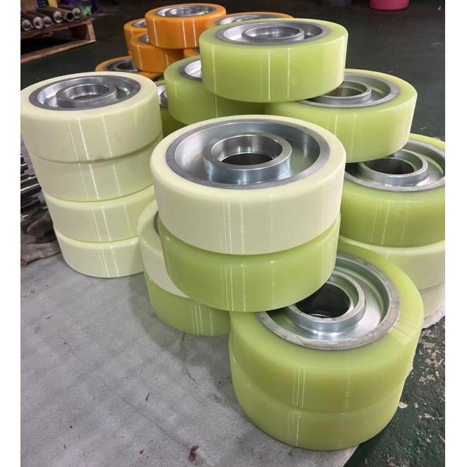过山胶轮轨轮道不脱4568胶天车车从动轮聚氨酯动力轮橡滚胶轮摩擦