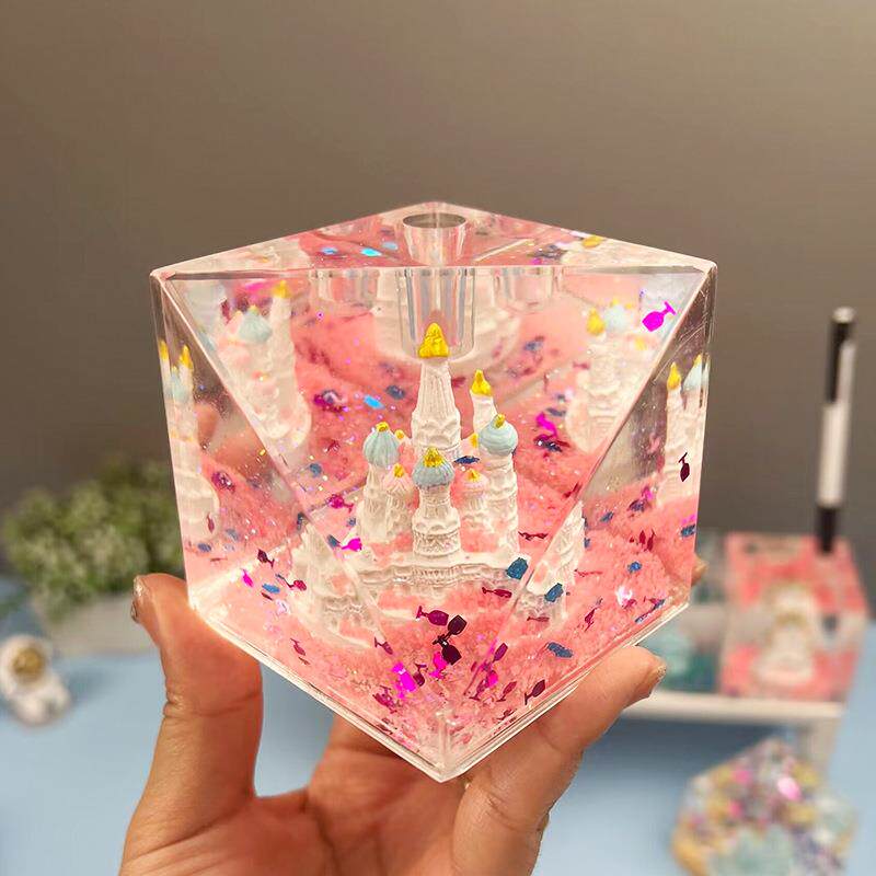 新款斜方入油城堡摆件新奇特夜光笔筒学生桌面解压油滴桌面摆设