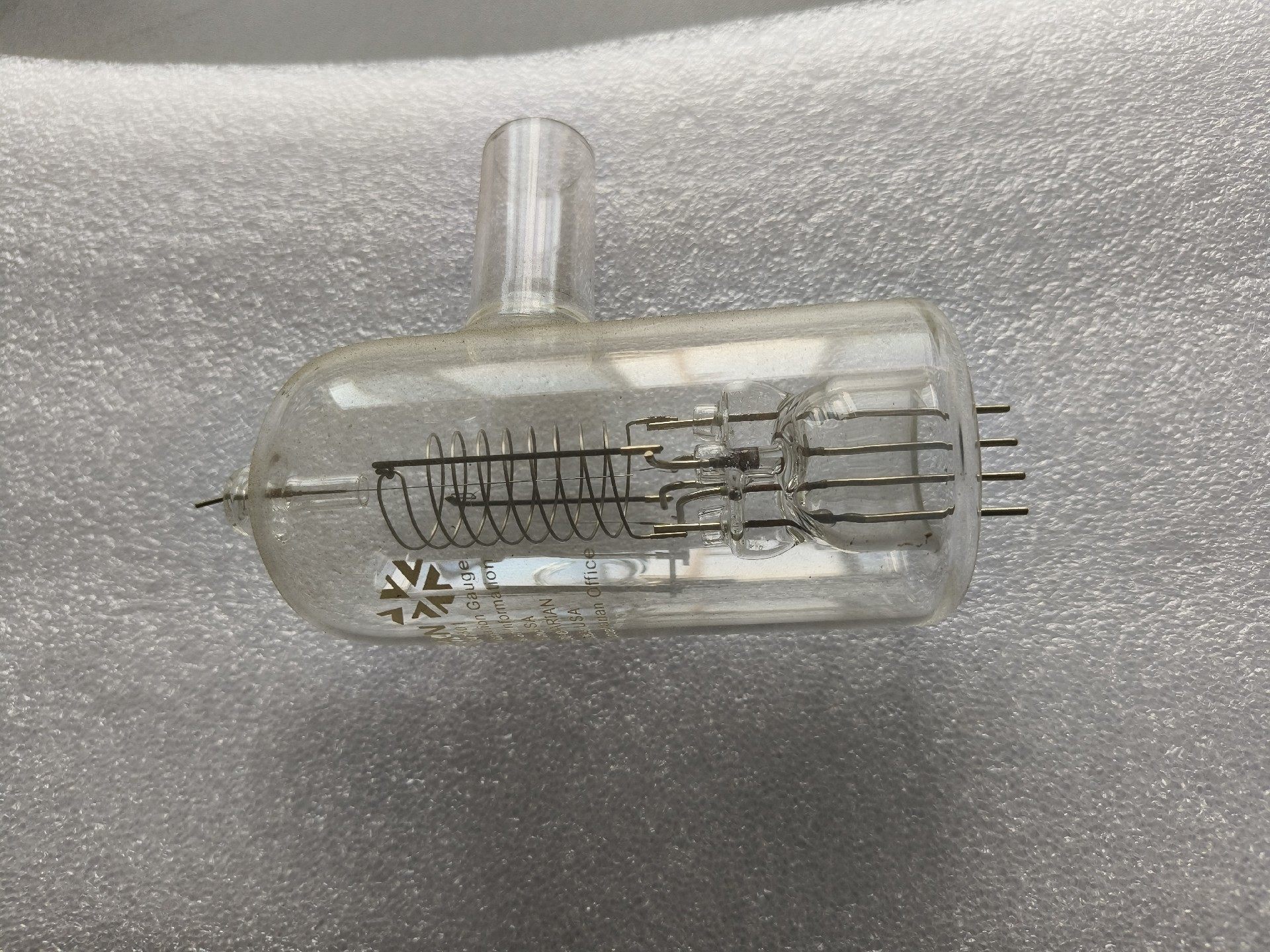 瓦里安离子真空规K24711301功能正常，议价出