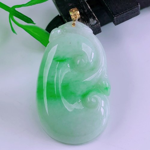 缅甸天然正品翡翠18k金扣头冰种飘阳绿满绿闪拍如意玉吊坠8.50g