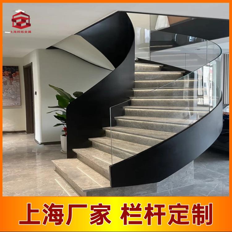 厂家直销螺旋楼梯上海制作卷板弧形防滑别墅扶手钢结构旋转楼梯