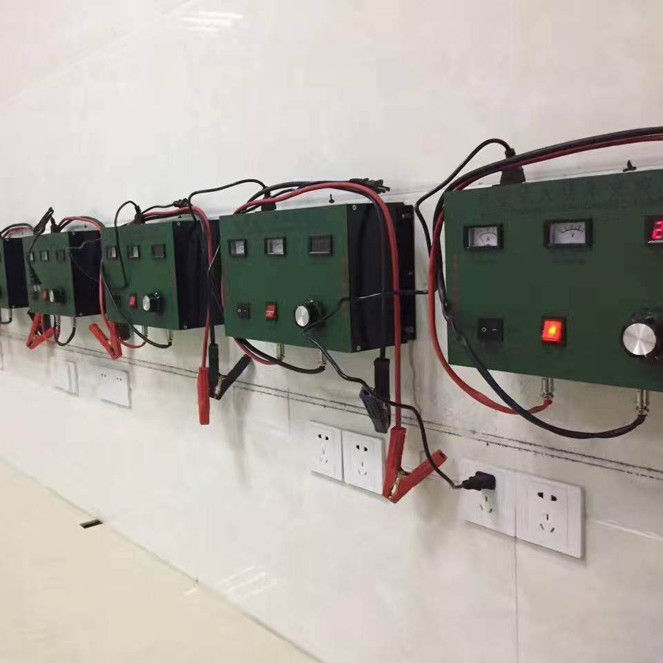 12V/24V铅酸电池大功率充电机0-30A放电电流可调节货车船用充电机