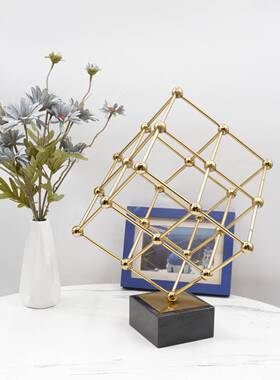 新款直销现代简约家用客厅摆件创意正方体几何金属装饰工艺品客厅