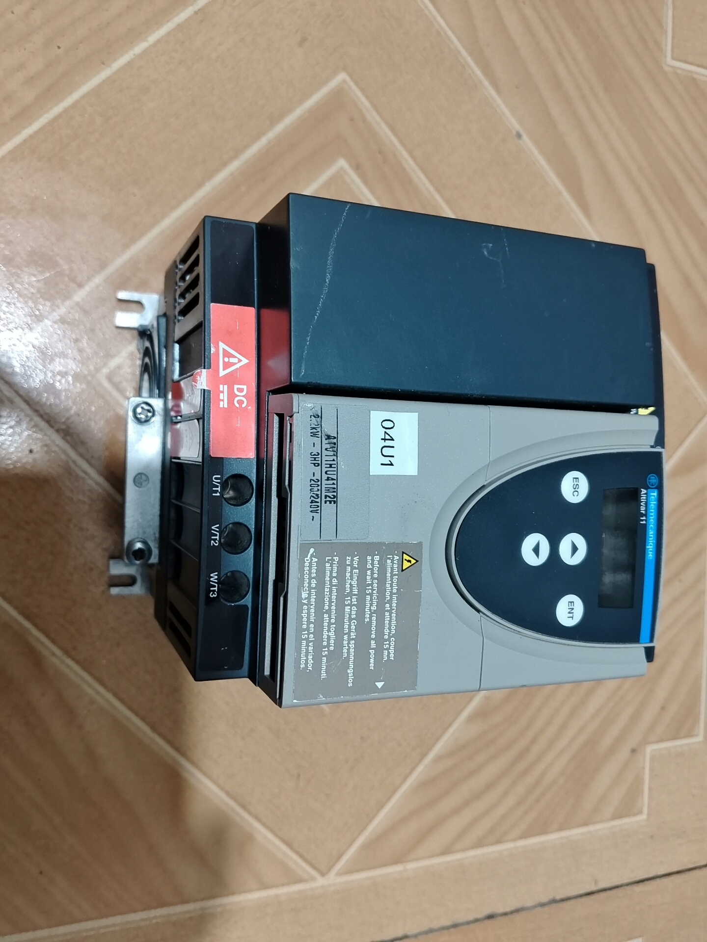 2.2kw施耐德变频器ATV11HU41M2E，功率2.2k