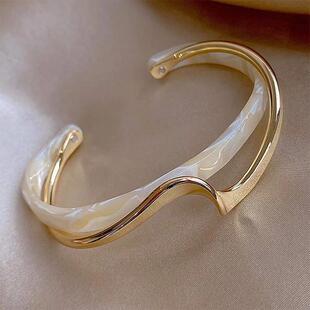 White Shellfish Bracelets Board Bend Metal Bangles Womens Ha