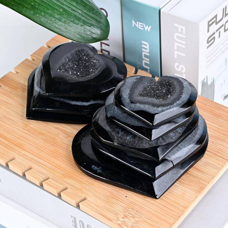 天然水晶黑玛瑙晶洞爱心品摆件石磨心形桃PY250607打心工艺家居桌