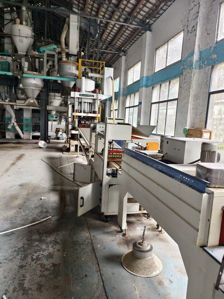 4月28日宜昌湖北宜昌废旧设备-报废牛羊舔砖生产线一套拍卖网络拍卖公告