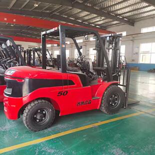 多用途内燃搬运叉车2.5吨2吨座驾堆高装 卸搬运柴油车