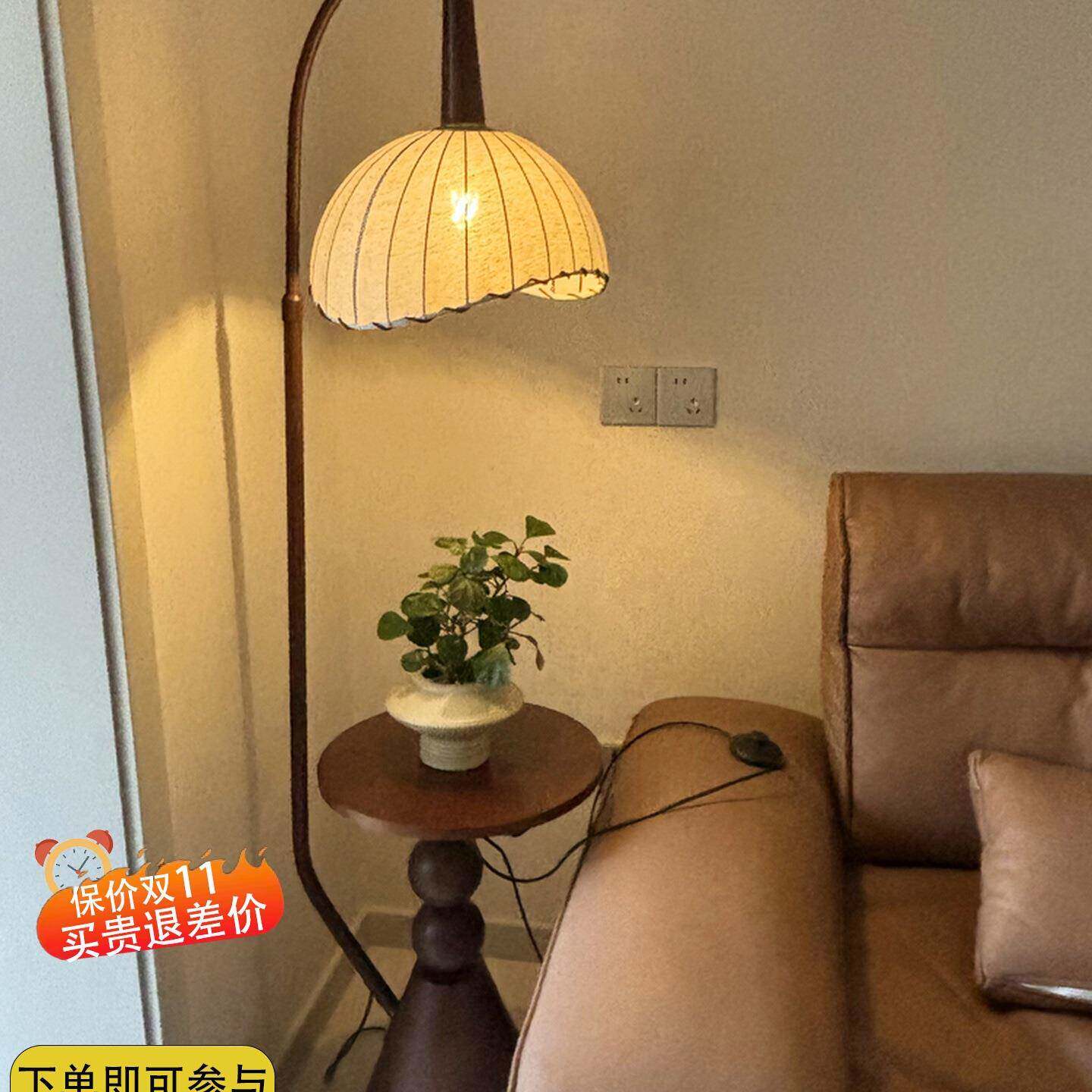 法式客厅中古风落地灯网红诧寂风中式复古床头美式置物架一体灯具