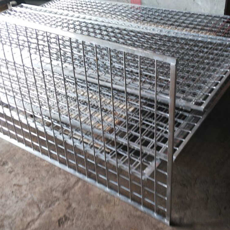 内外墙抹灰挂网钢丝网电焊网抹灰网不锈钢电焊网羊床漏粪方孔网格