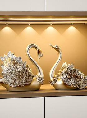 欧美风格树脂工艺品摆设创意情侣天鹅酒架摆件酒柜电视柜装饰品